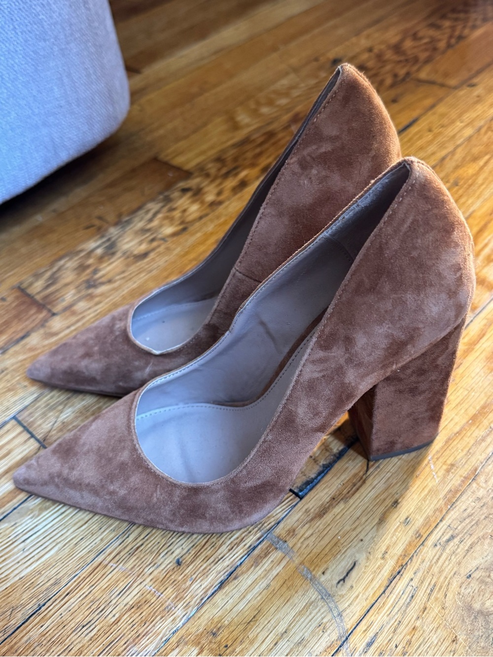 Steve Madden Tan Suede Pointed Toe Pumps